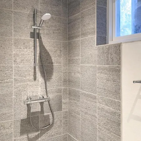 בית נופש 3 Bedroom Stunning In